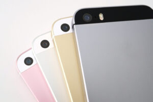 最新のスマートフォンは耐久力が向上してる？