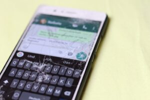 スマホのガラスフィルムやコーティングの9H、10Hって何？硬度の意味を解説