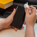 ガラスコーティングの剥がし方とは!スマホのガラスコートは剝がせない?