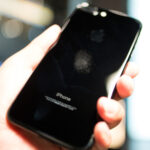 スマホにコロナウイルスが付着するって本当?対策方法を解説