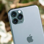 スマホの背面フィルムのメリットは?使用時の注意点も解説