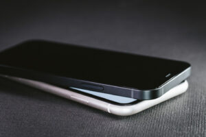 おすすめアンチグレアフィルム3選！フィルムの選び方も解説