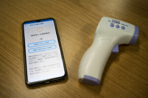 スマホの抗菌・抗ウイルスフィルムって本当に効果ある？徹底解説