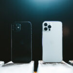 フリーサイズのスマホフィルムとは?メリットや利用時の注意点を解説