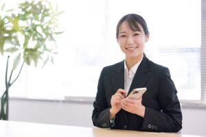 ドコモのスマホにガラスコーティングするメリットや注意点を解説