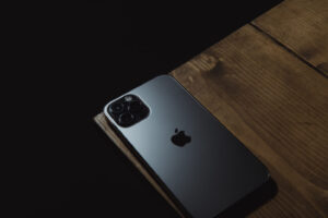 スマホは四隅を保護すればOKって本当？メリットも解説