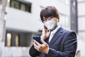 スマホケースをつけない男性の印象は？口コミと併せて解説
