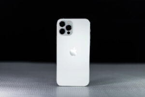 iPhoneの画面保護なら「ガラスコーティング」！メリットと注意点を解説