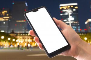 Androidの画面は割れにくい？Androidでも画面保護が必要な理由を解説