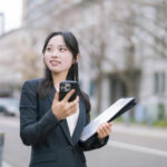 スマホの少額保険はどんな人に向いてる?メリットや注意点と共に解説
