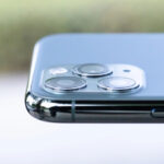 スマホフィルムの剥がし方を目的別に解説！剥がす際の注意点も