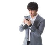 【スマホ老眼】スマホによる視力低下の原因は?回復方法も解説